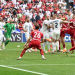 Momento do gol de empate da Sérvia