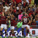 Jogadores do Flamengo comemoram gol da vitória