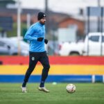 Diego Costa em treino do Grêmio
