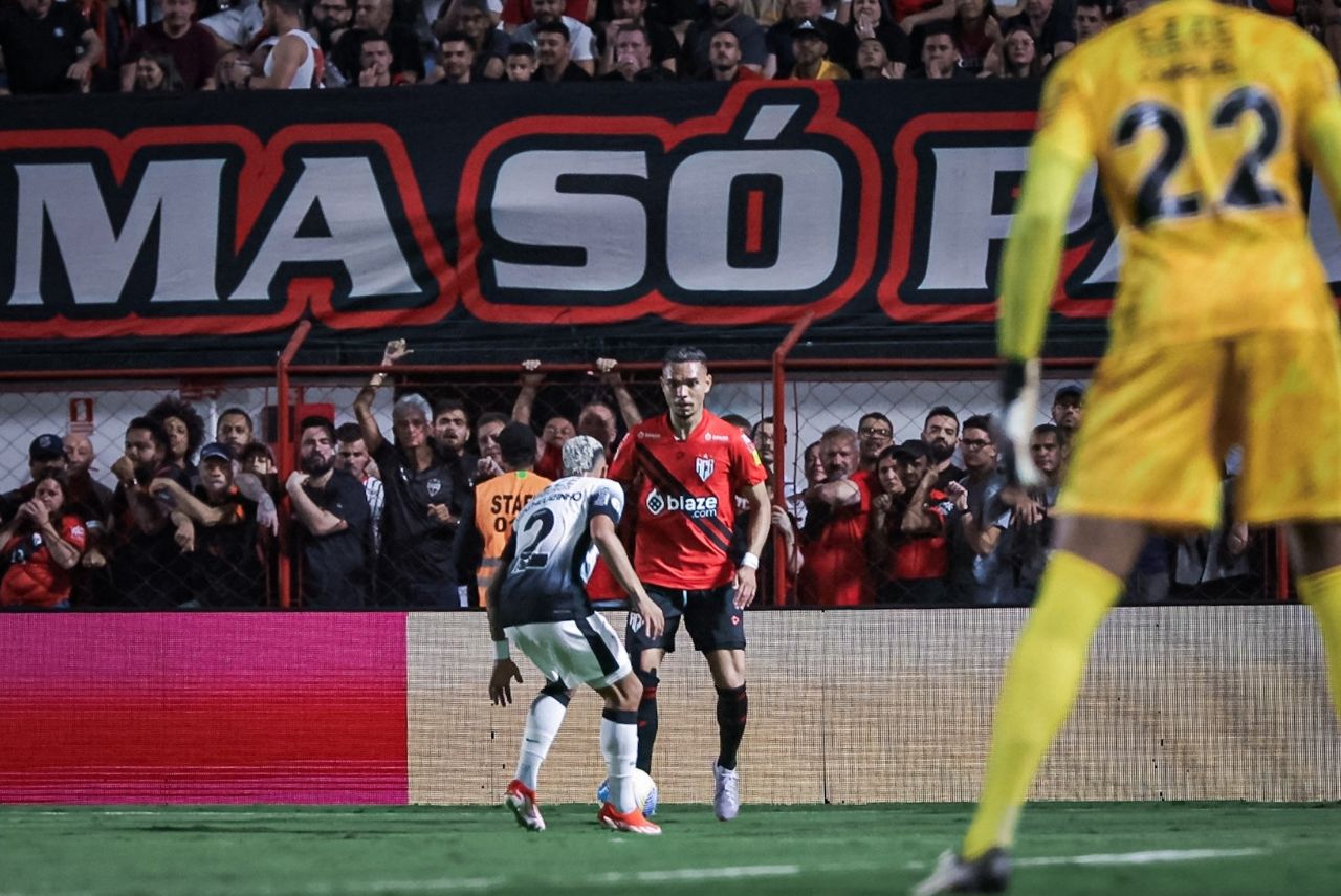 Atlético-GO x Corinthians