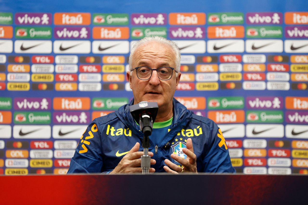 Dorival Jr. em entrevista coletiva