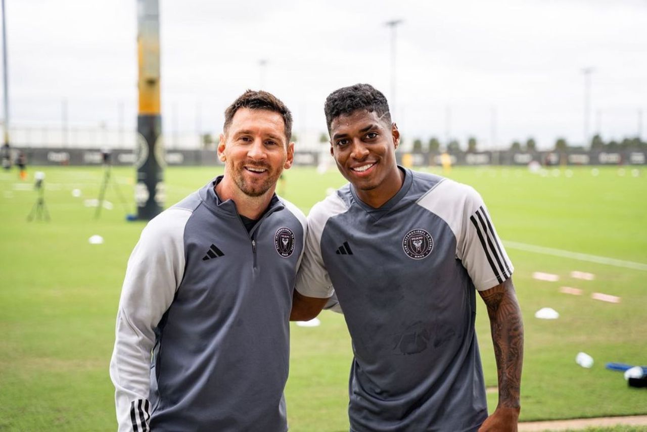 Emerson Rodríguez, alvo do Vasco, ao lado de Messi no Inter Miami