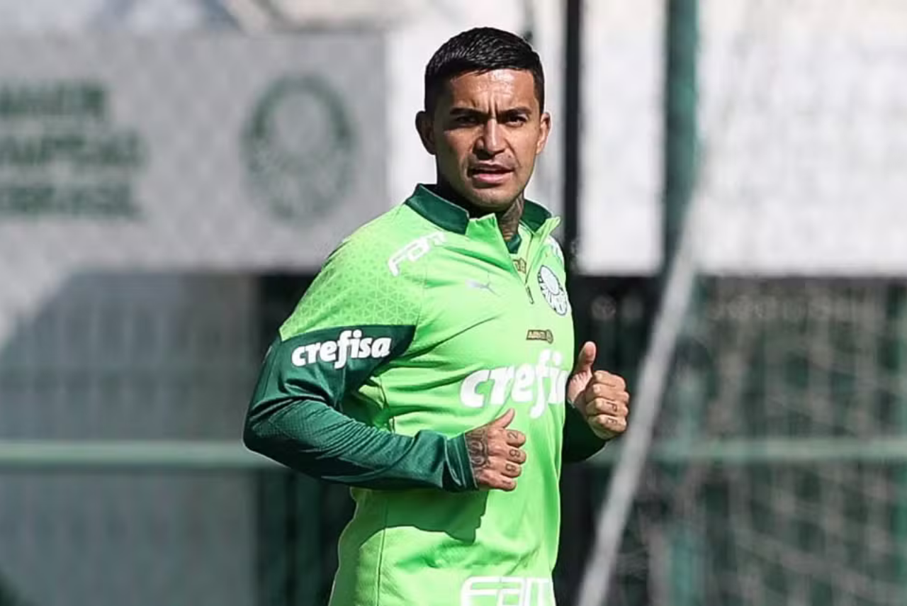 Dudu volta aos treinos no Palmeiras