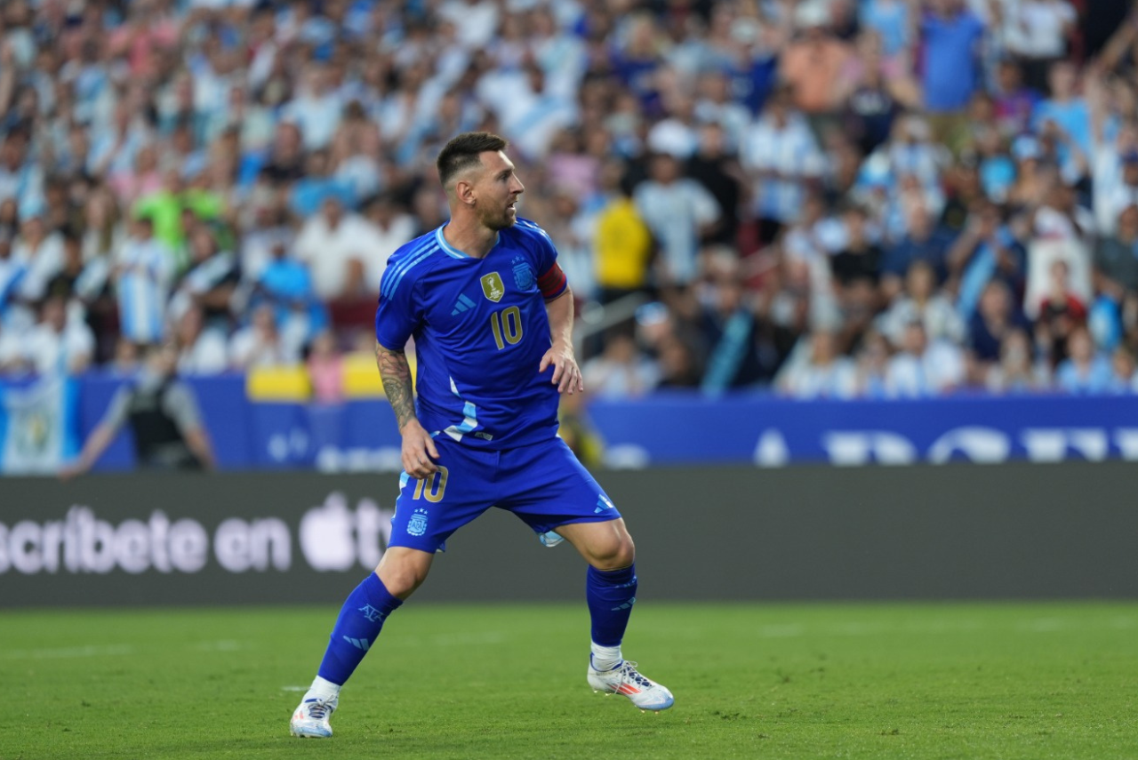 Messi concede entrevista antes de estreia na Copa América