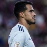 Zagueiro Lucas Oliveira em jogo do Cruzeiro em 2023