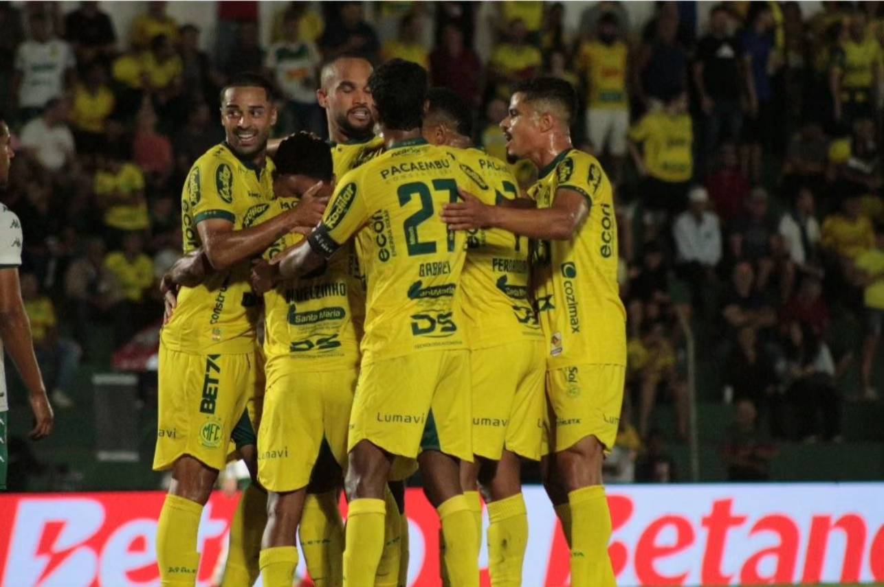 O Mirassol agora se aproximou do pelotão de cima. Foto: João Pinheiro/ Agência Mirassol