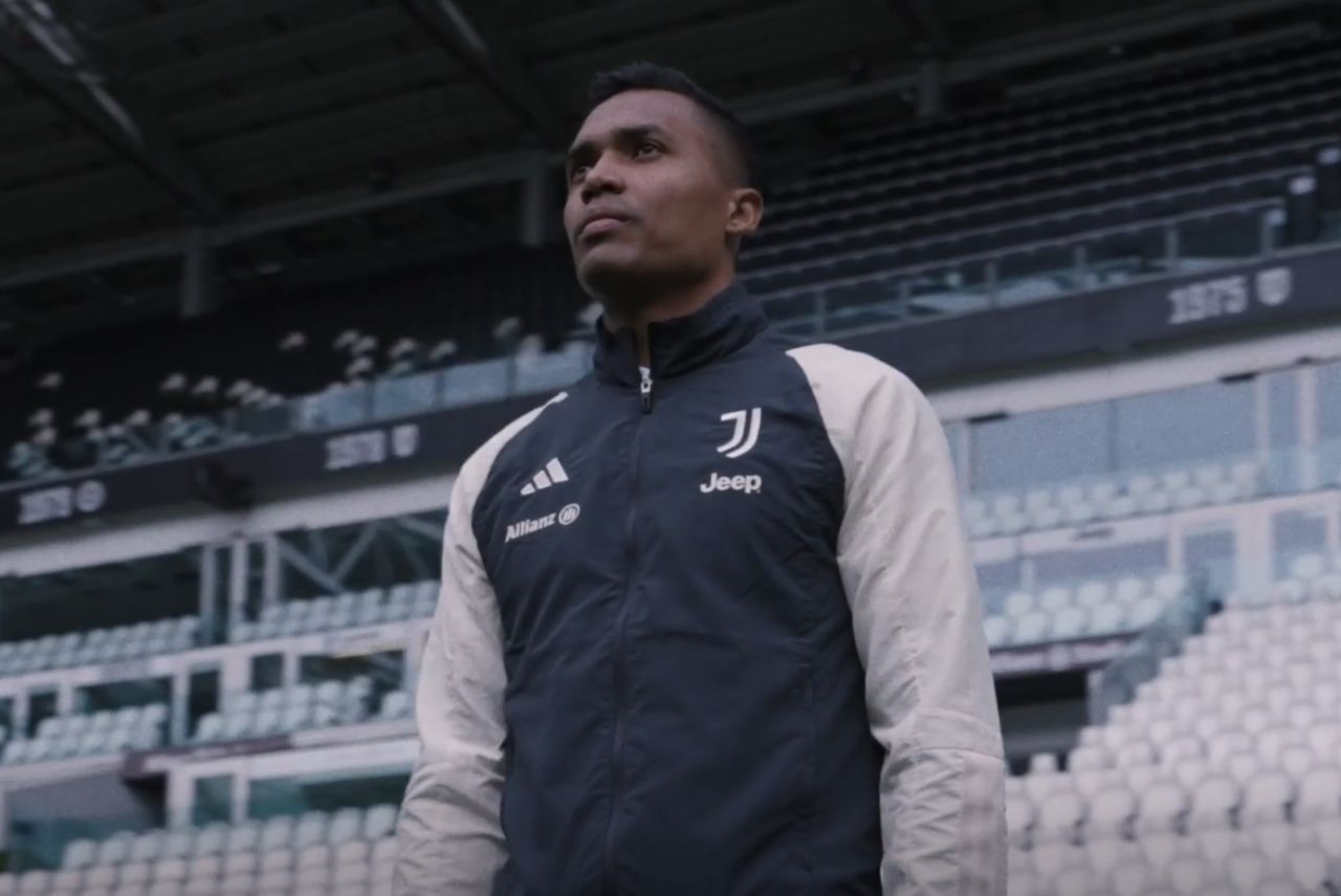 Alex Sandro se tornou o estrangeiro com mais jogos pela Juventus (Foto: Reprodução)