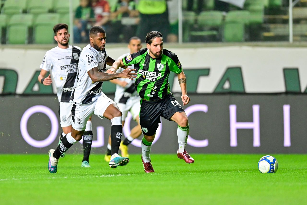 América-MG venceu a Ponte Preta pela Série B (Foto: Mourão Panda/AFC)