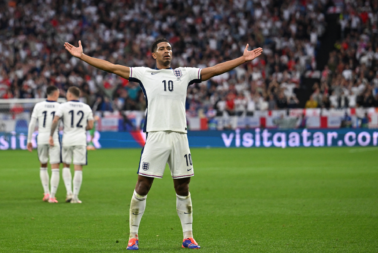 Bellingham em Inglaterra x Sérvia