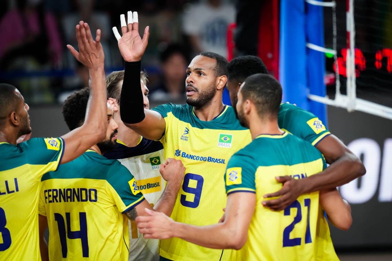 O Brasil pode terminar a próxima rodada da VNL no segundo lugar. Foto: Reprodução/X