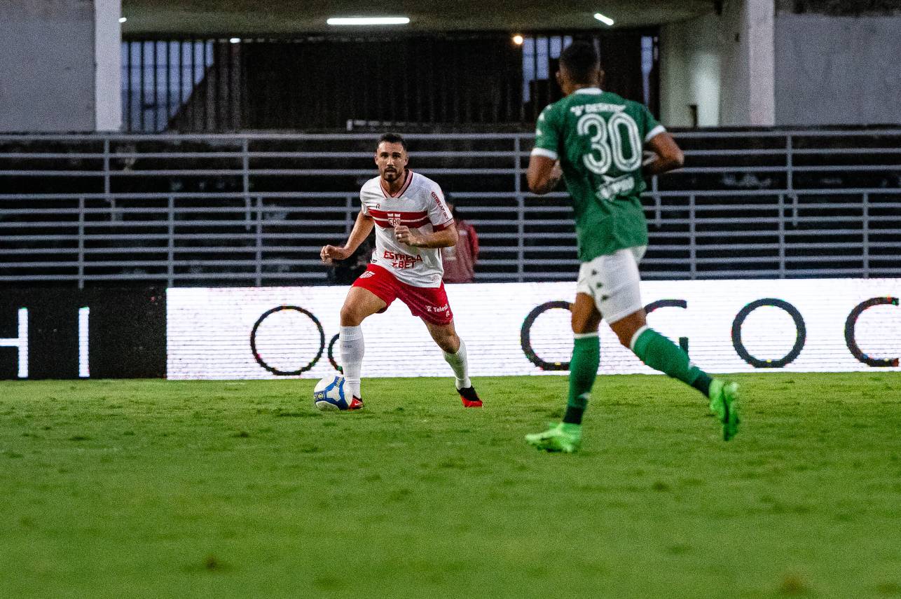 Os alagoanos deixaram a zona de rebaixamento com o resultado. Foto: Francisco Cedrim/CRB
