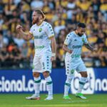 Pitta e Clayson foram os autores dos gols do Cuiabá no primeiro tempo. Foto: AssCom Dourado