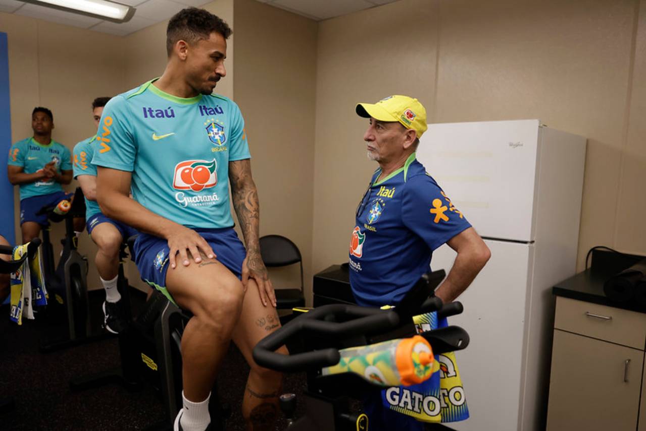 Danilo já está treinando na preparação para a Copa América. Foto: Rafael Ribeiro/CBF