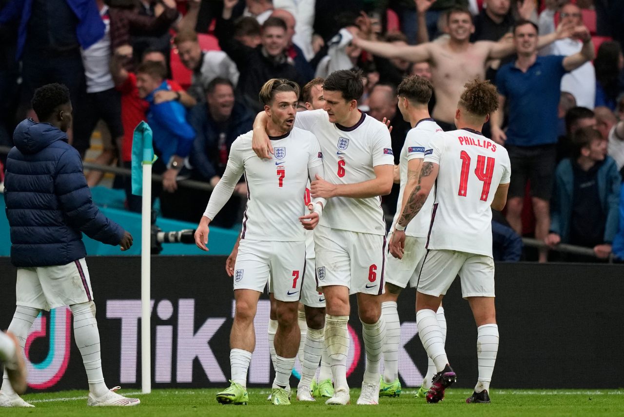 Grealish e Maguire foram cortados de lista inicial da Inglaterra (Foto: Frank Augstein/Pool/AFP)