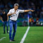 Renato Gaúcho durante a derrota para o Internacional. Foto: Lucas Uebel/Grêmio