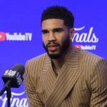 Jayson Tatum chegou às finais da NBA como o principal nome dos Celtics (Foto: Brian Babineau/AFP)