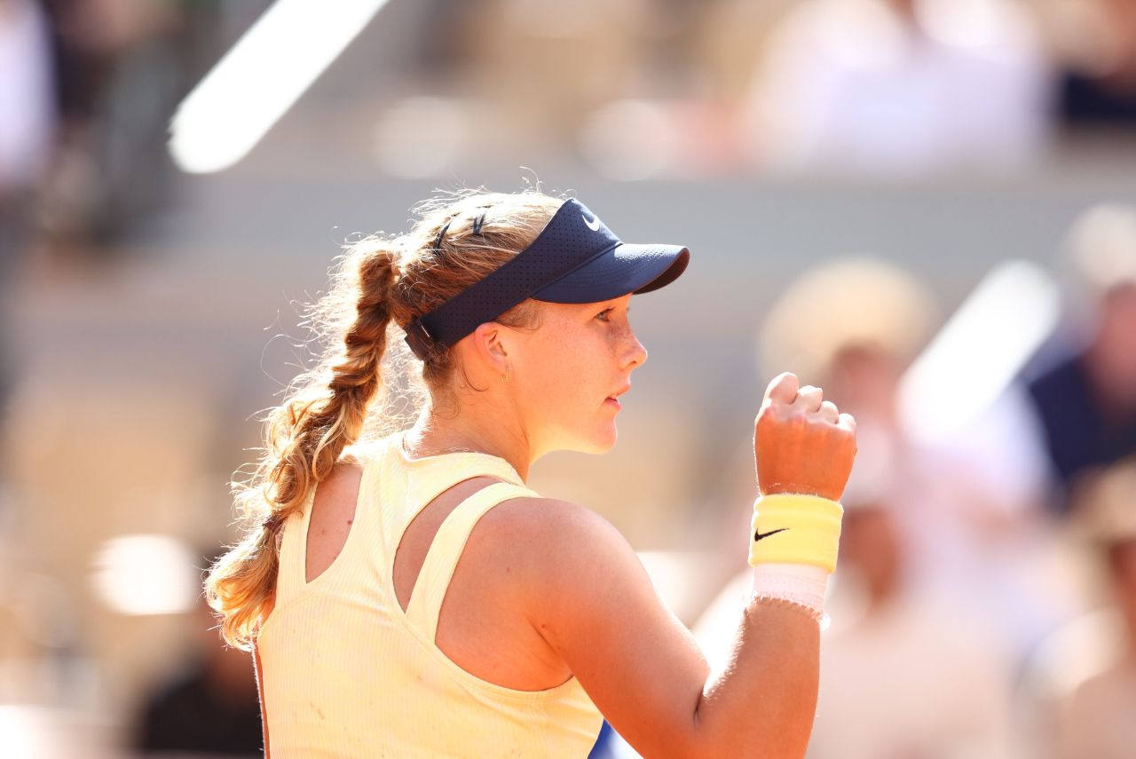 Mirra Andreeva venceu Sabalenka em Roland Garros (Foto: Reprodução)