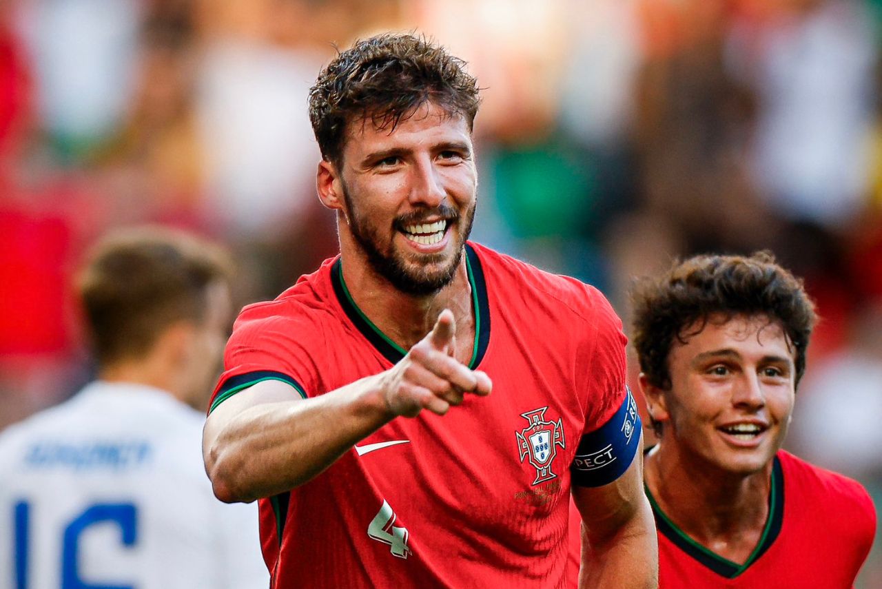 Rúben Dias marcou na vitória de Portugal sobre a Finlândia (Foto: Reprodução)