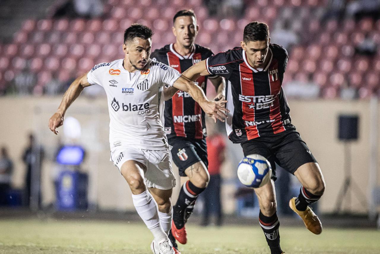 O Santos perdeu duas posições na classificação. Foto: Reprpdução/X