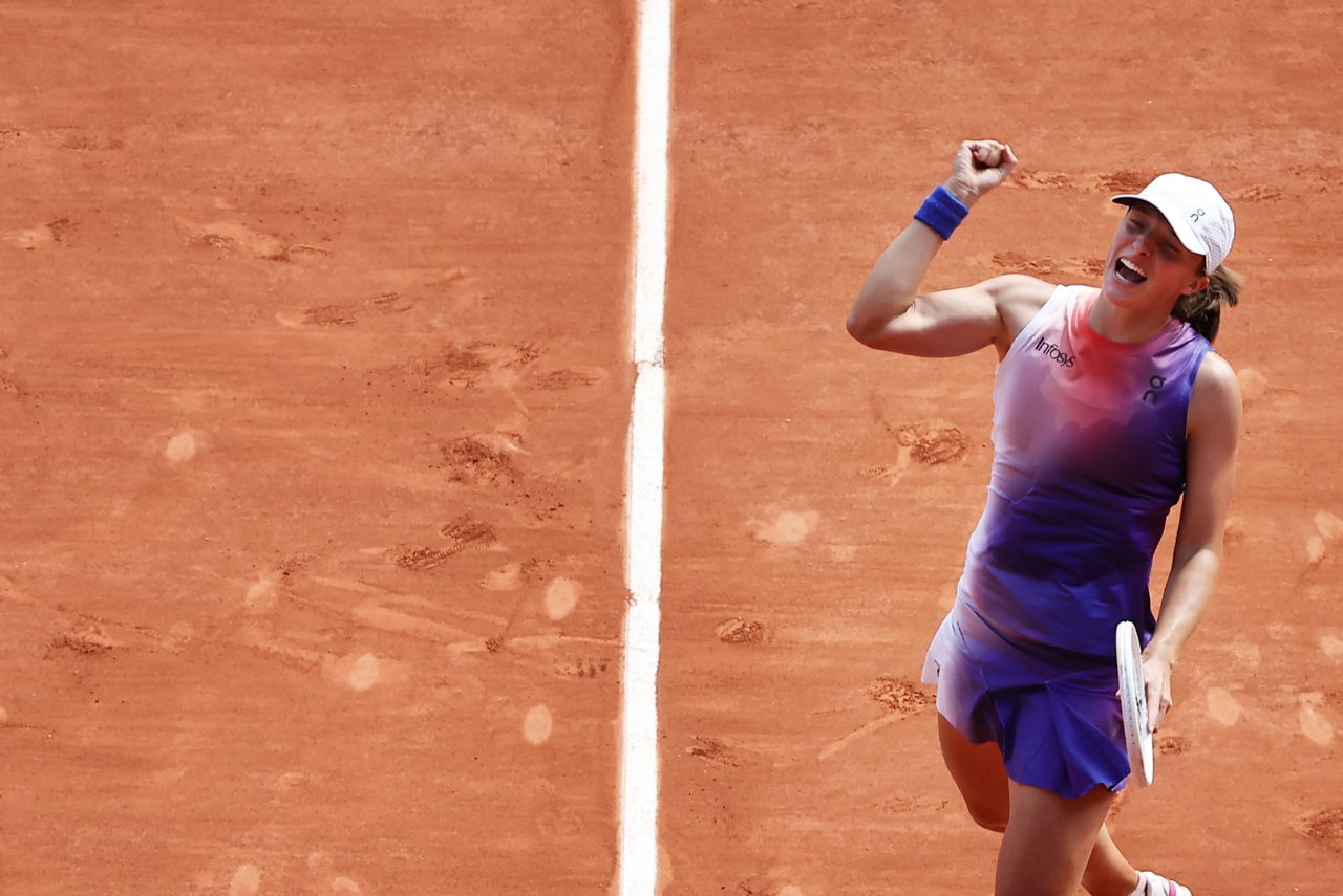 Iga Swiatek venceu Coco Gauff e avançou à final de Roland Garros (Foto: Reprodução)