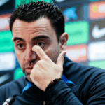 Carlo Ancelotti e Xavi Hernández em coletiva tensa após o jogo Real Madrid x Barcelona.