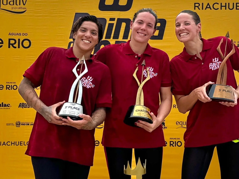 Ana Marcela Cunha nadando no Rainha do Mar 2025