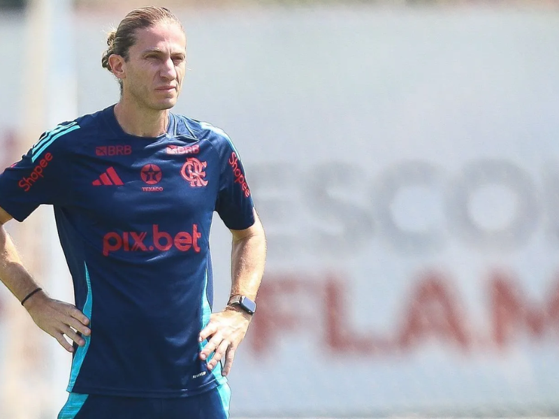 Filipe Luís em entrevista, destacando a importância do Mundial de Clubes.