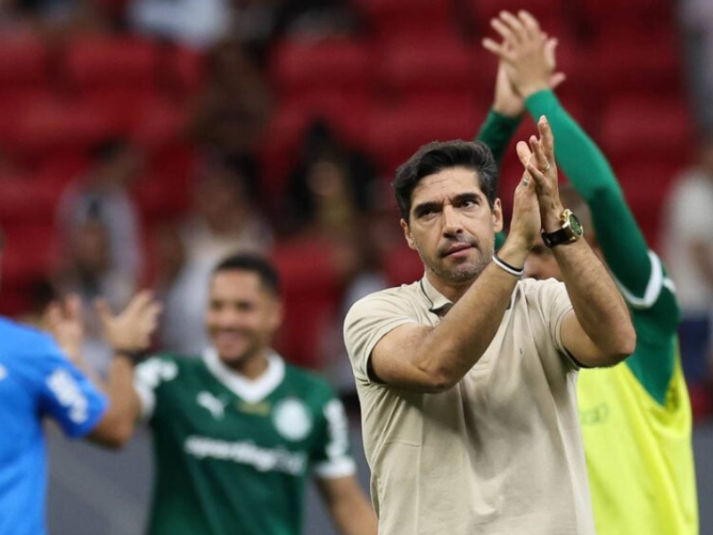 Gráfico comparativo do desempenho do Palmeiras como mandante e visitante em 2025.