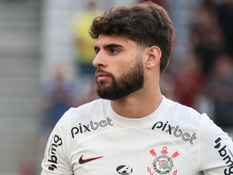 Yuri Alberto comemora gol, eleito craque da rodada do Brasileirão.