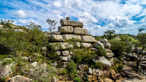 Um gigante esculpido pela natureza: conheça o encanto das Sacás de Lã