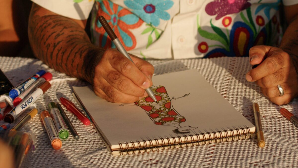 Oficina de Ronaldo Fraga com crocheteiras de Boqueirão. Foto: Secom-PB/Kant Rafael