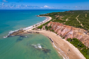Conheça a praia escondida da Paraíba que impressiona até viajantes experientes